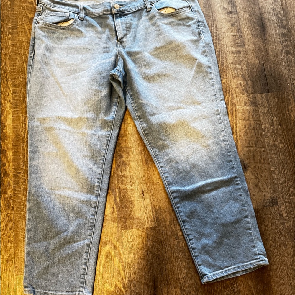 Women's Light Blue Jeans
